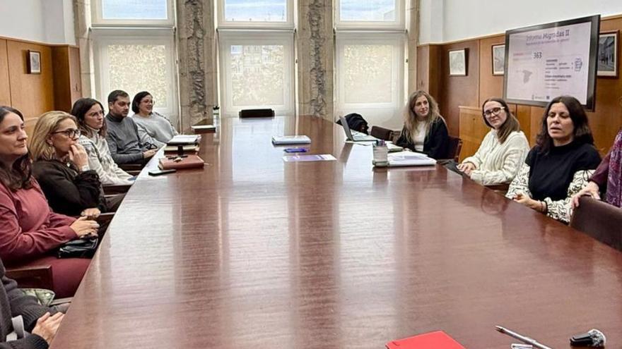 Encuentro para analizar los datos obtenidos con diferentes colectivos estradenses.