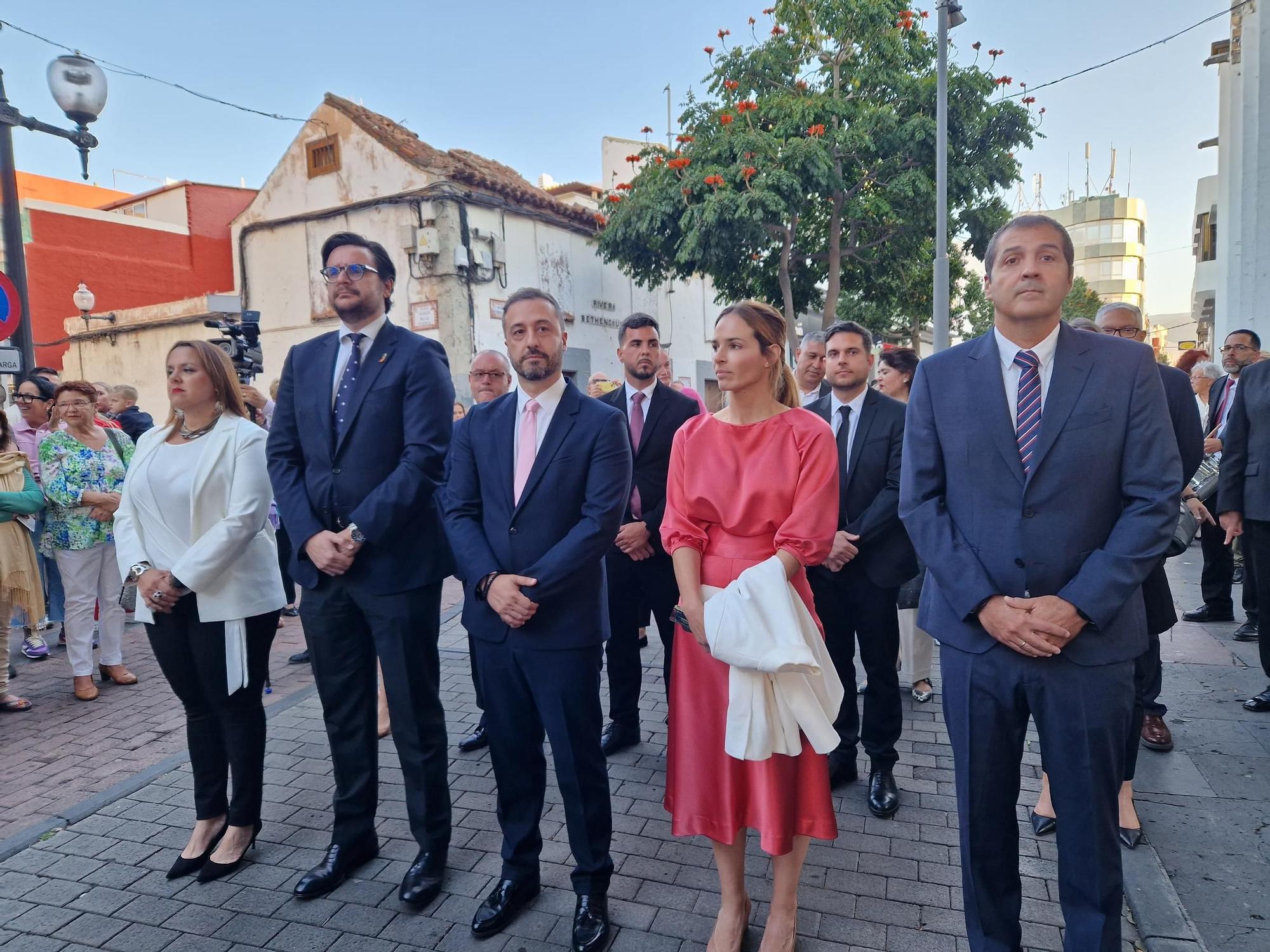 Procesión de la imagen de María Auxiliadora por las calles de San Gregorio, en Telde