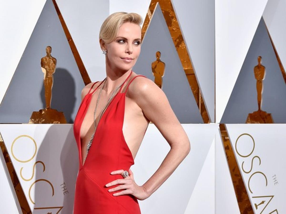 L'alfombra vermella dels Oscars: Charlize Theron, la més sexi