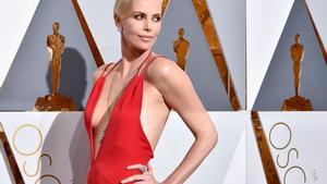 L'alfombra vermella dels Oscars: Charlize Theron, la més sexi