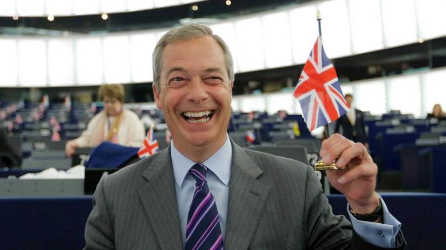 La alegría del eurófobo Farage.