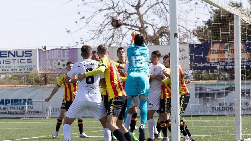 La Peña Deportiva no aprovecha sus ocasiones de gol y vuelve al descenso