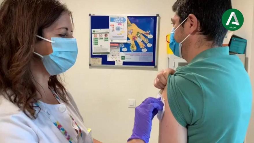 Comienza la vacunación contra la gripe de los profesionales sanitarios de Málaga