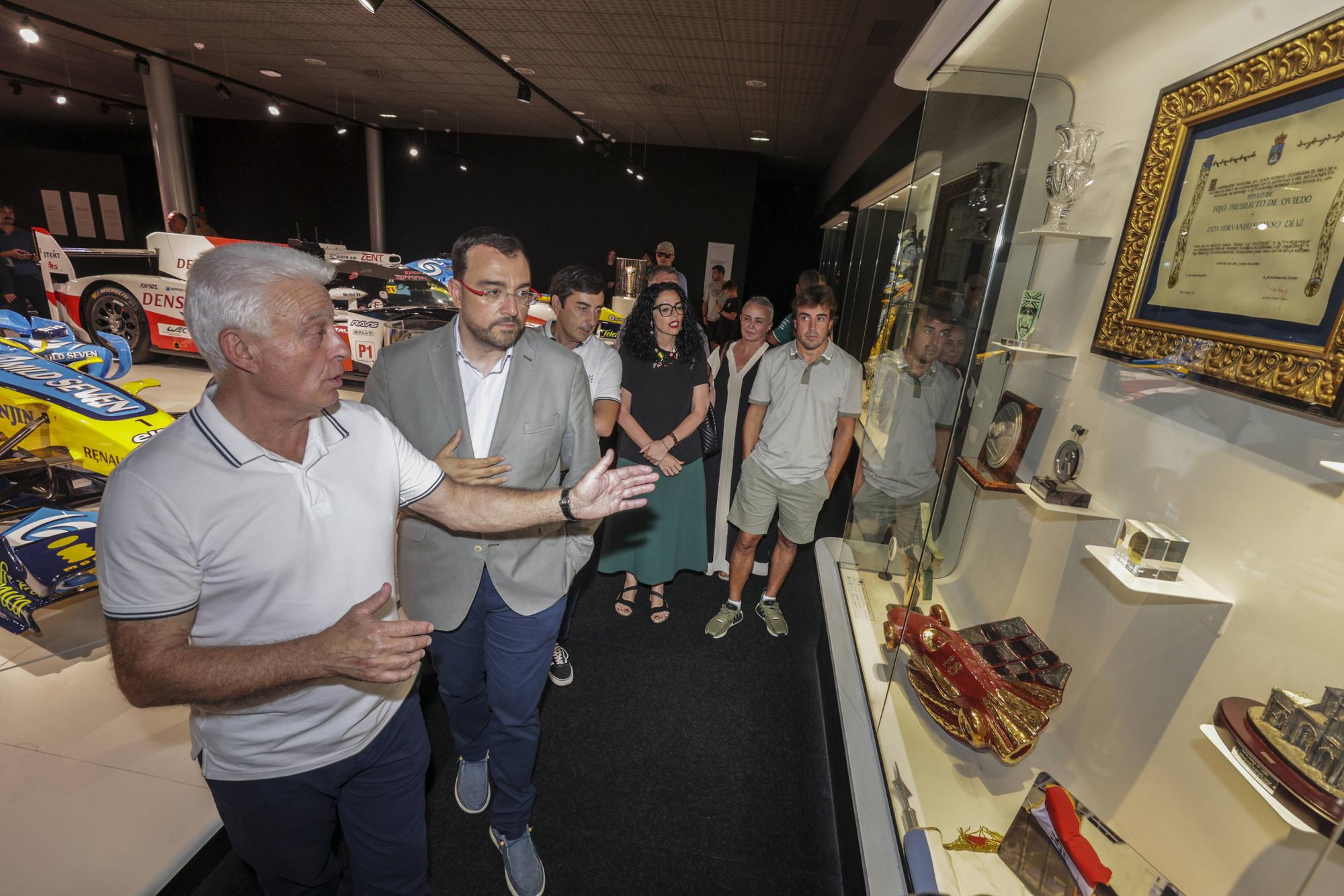 El presidente del Principado visita el Museo y Circuito Fernando Alonso.