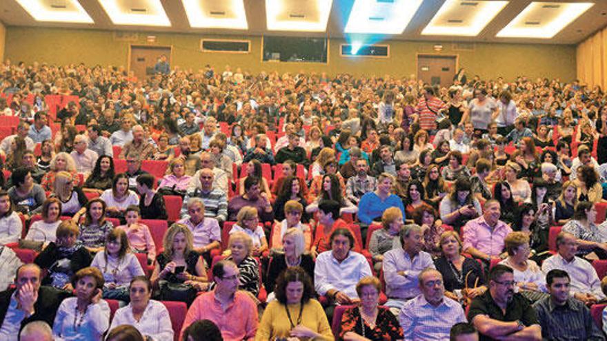 El Auditorium estaba a reventar y extrañó la ausencia de Bauzá.