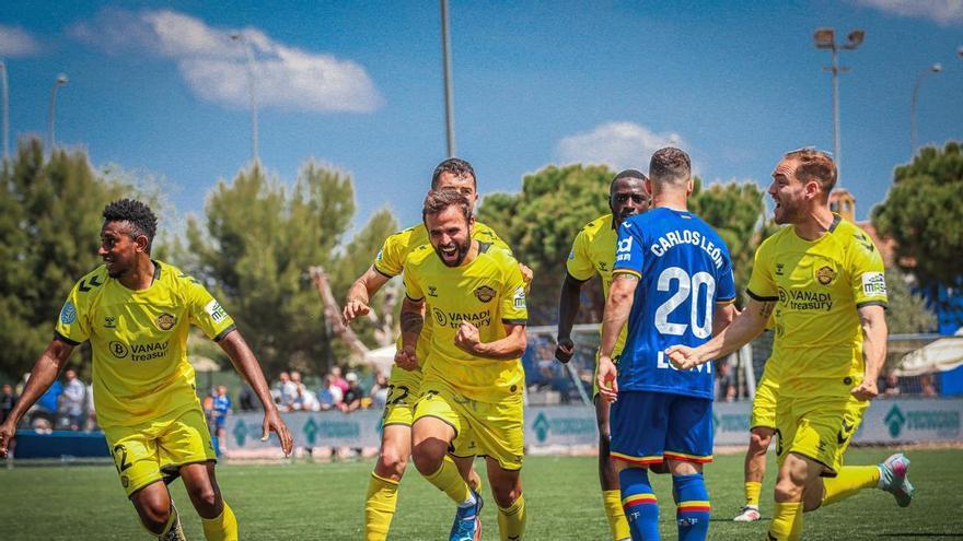 El Alcoyano sueña, Intercity e Ilicitano aún no respiran