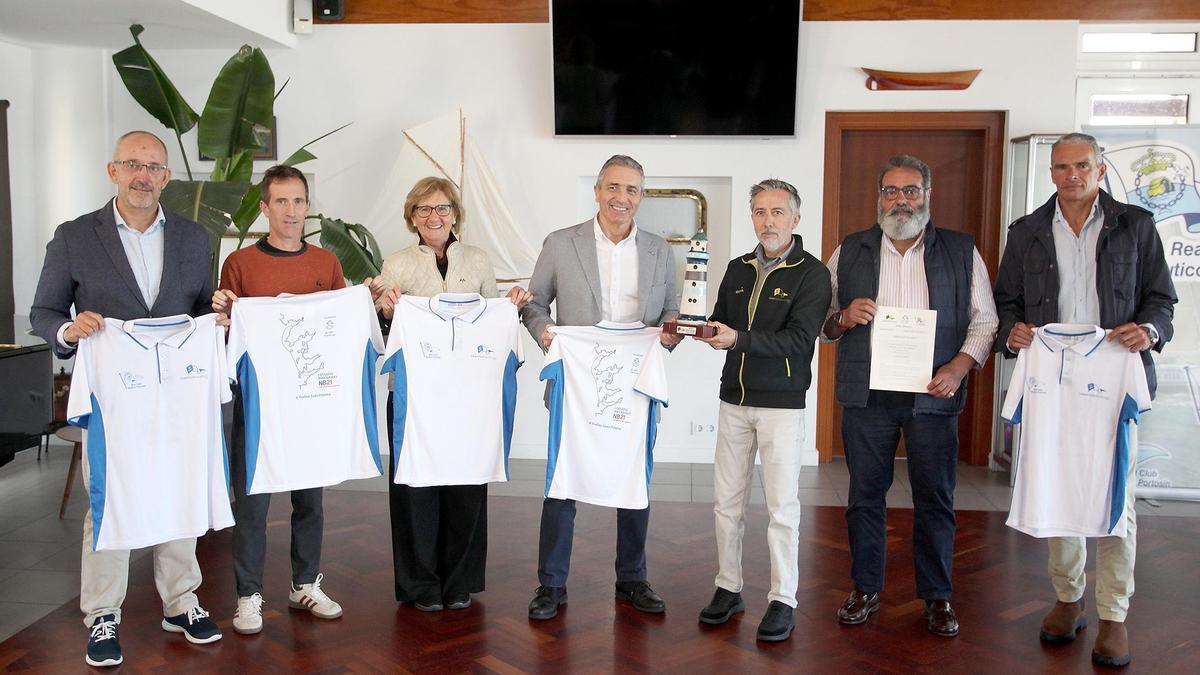 Reboreda, Lorenzo, Matínez, Codesido, Pereira, Villaverde y Otero, durante la presentación.