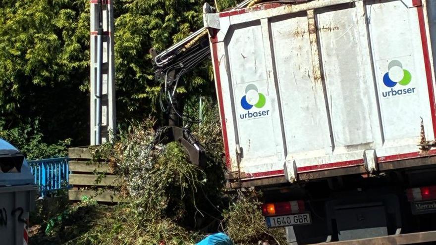 Retiran la acumulación de podas que causaba malestar en Doma