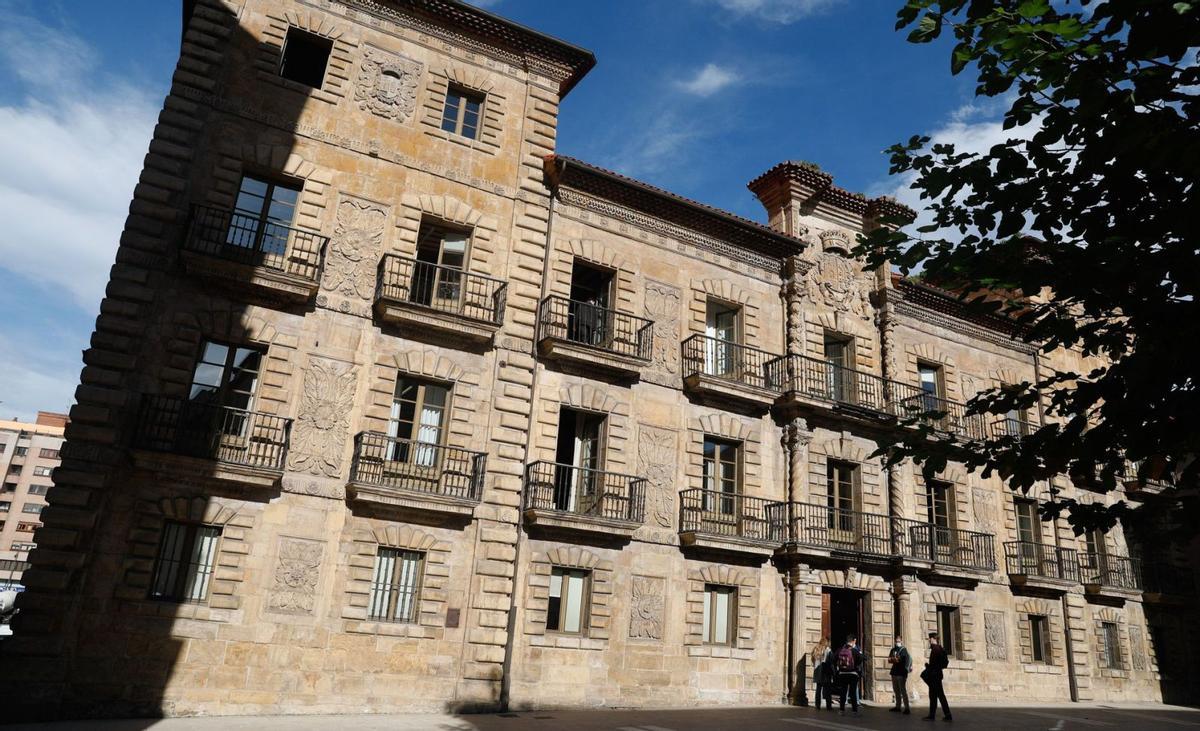 El Palacio de Camposagrado, en Avilés, que será sede de la Universidad Nebrija, una vez completado el traslado de la Escuela de Arte. | M. VILLAMUZA