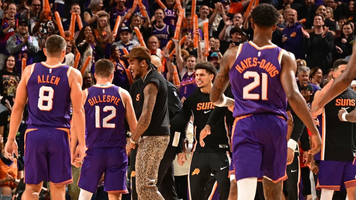 Nigel Hayes-Davis vive sus primeros partidos en Phoenix