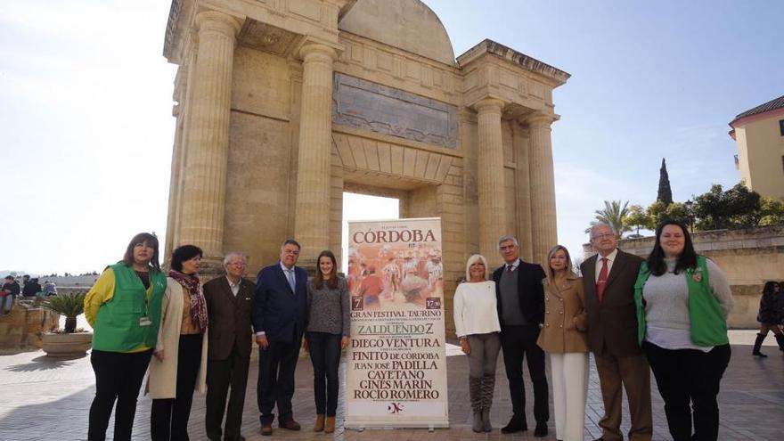 Finito, Cayetano y Ginés Marín, en el Festival del Cáncer de Córdoba