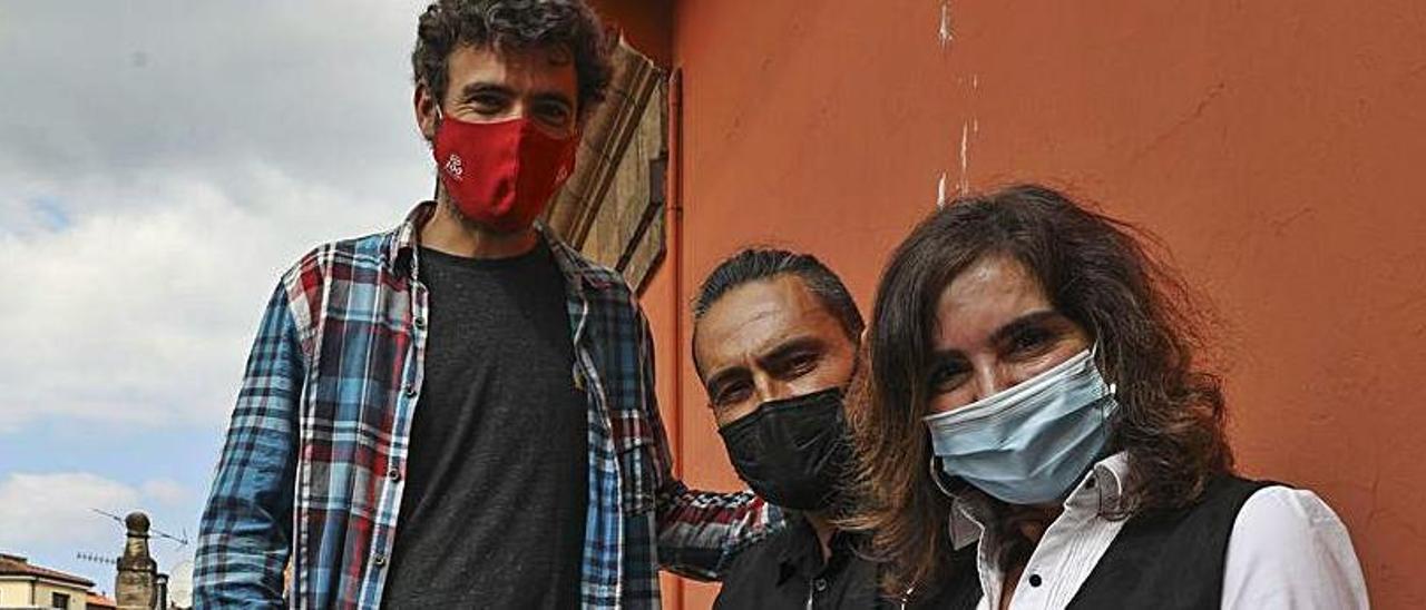 Yolanda Alonso, Javier Mediavilla y José Ángel Lázaro, en la presentación del Avilés Acción Film Festival.