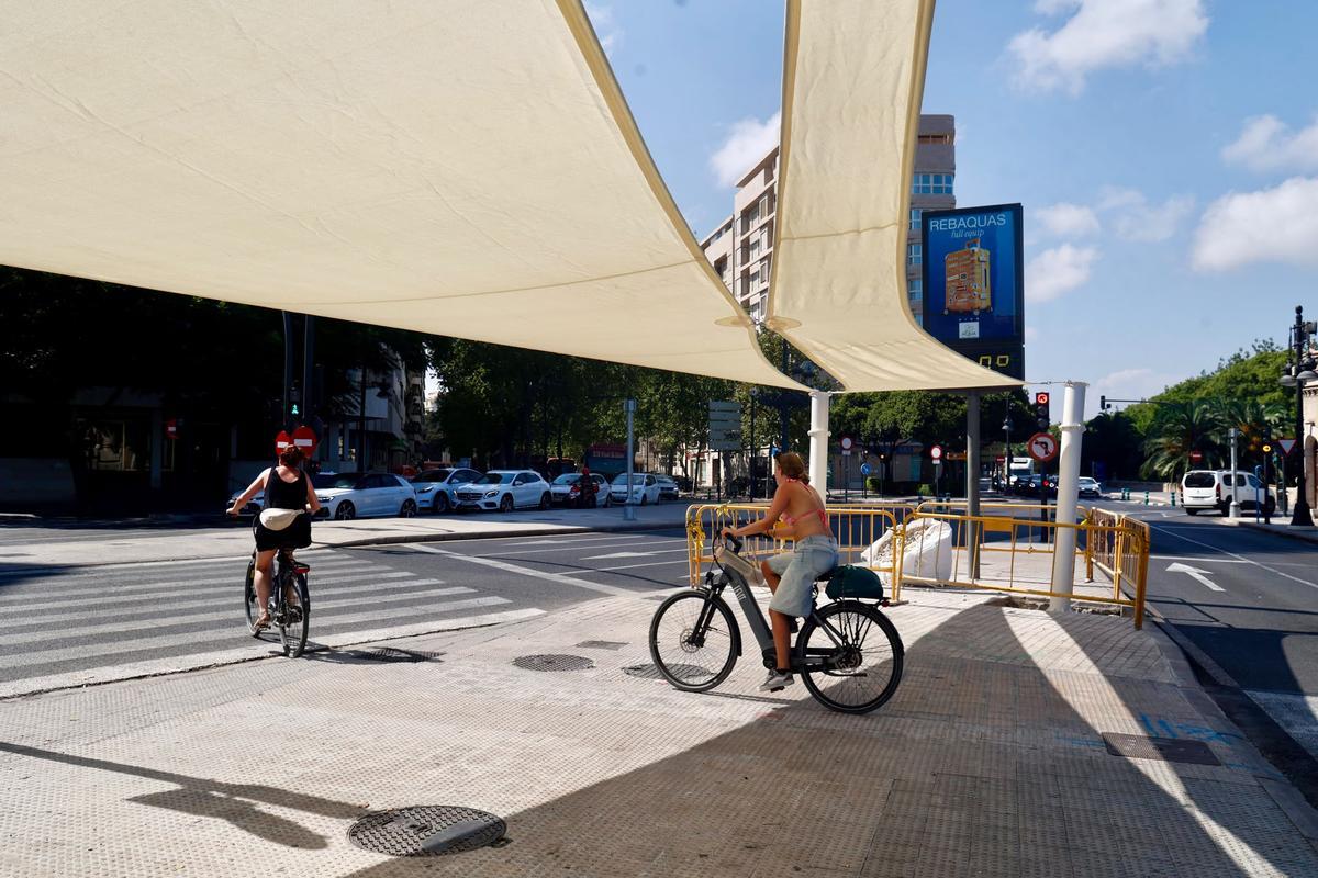 Los toldos de la Plaza América en todo su esplendor