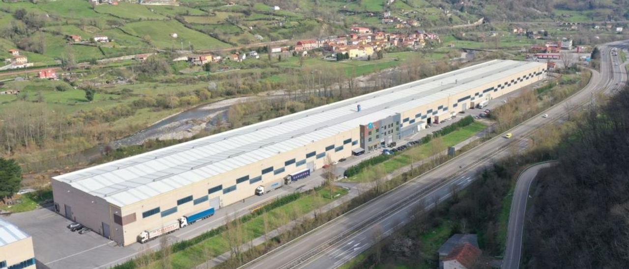 La factoría de Asturiana de Laminados, en el polígono de Villallana.