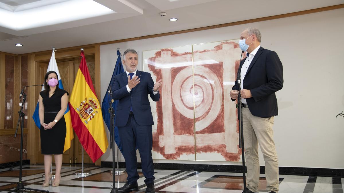 Ángel Víctor Torres y Yaiza Castilla, se reúnen con el CEO del turoperador TUI, Sebastian Ebel