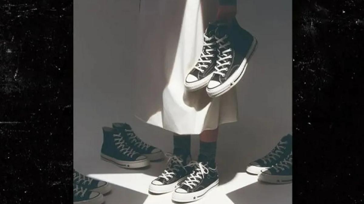 Imagen de la polémica campaña de Converse para las 'Chuck 70 X'.