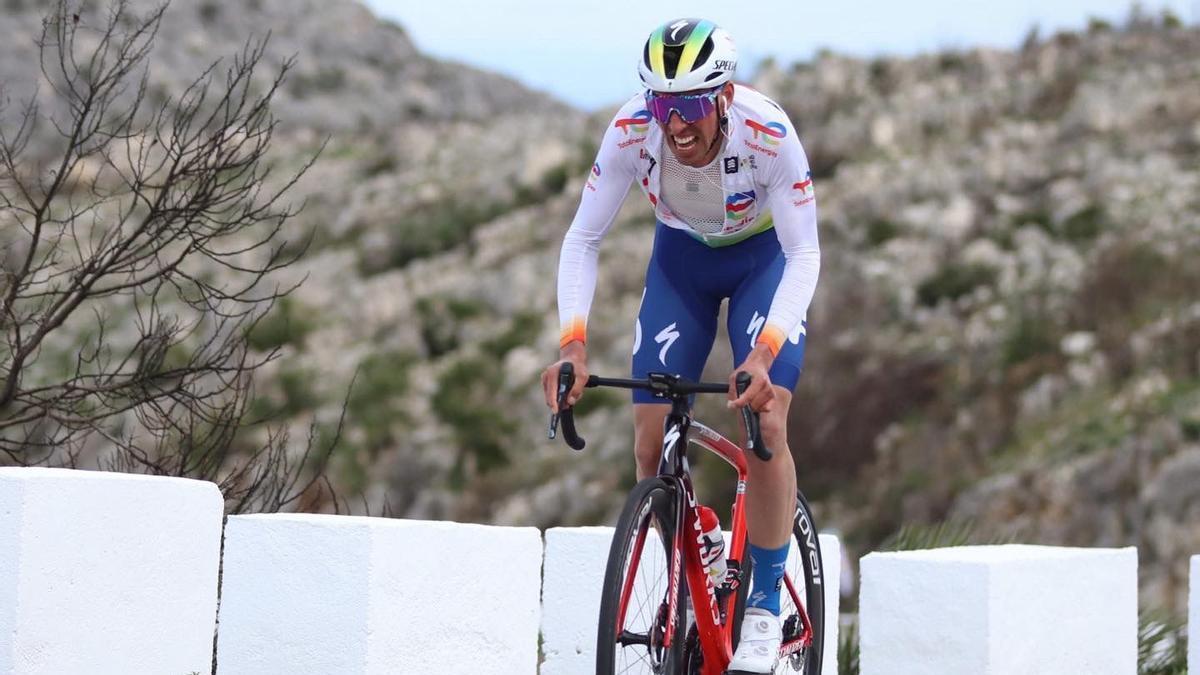 El ciclista profesional Víctor de la Parte, durante una prueba.