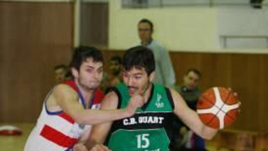 El jugador del Quart, Pau Vila, en un partit d&#039;aquesta temporada.