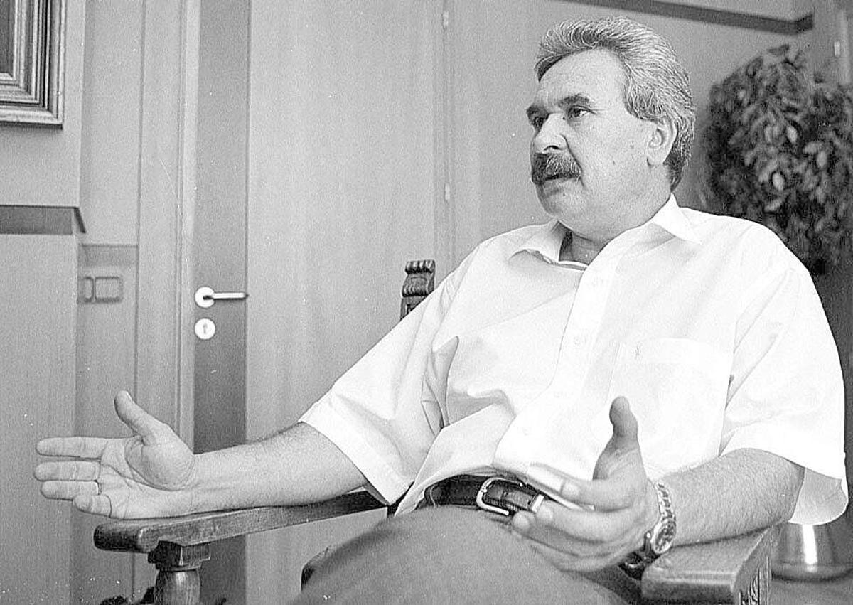 Graciano Torre, durante su época de alcalde de San Martín del Rey Aurelio.