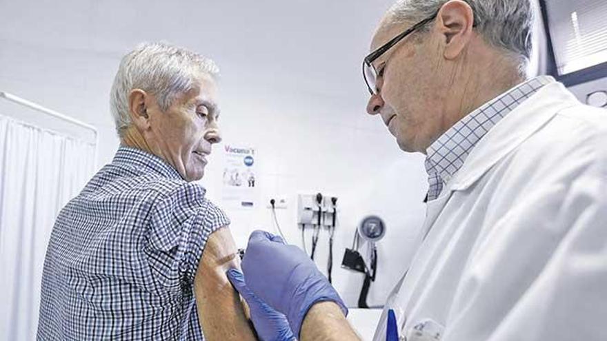 El año pasado se vacunaron en todas las Balears un total de 79.431 mayores de 65 años.