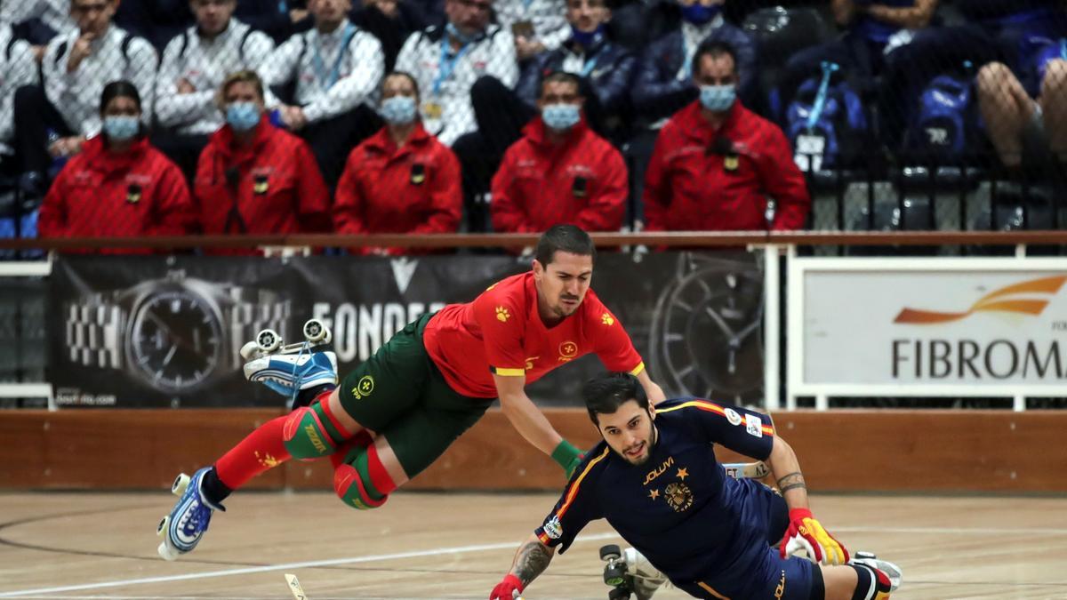 España aplaza su pase a la final del Europeo de hockey.