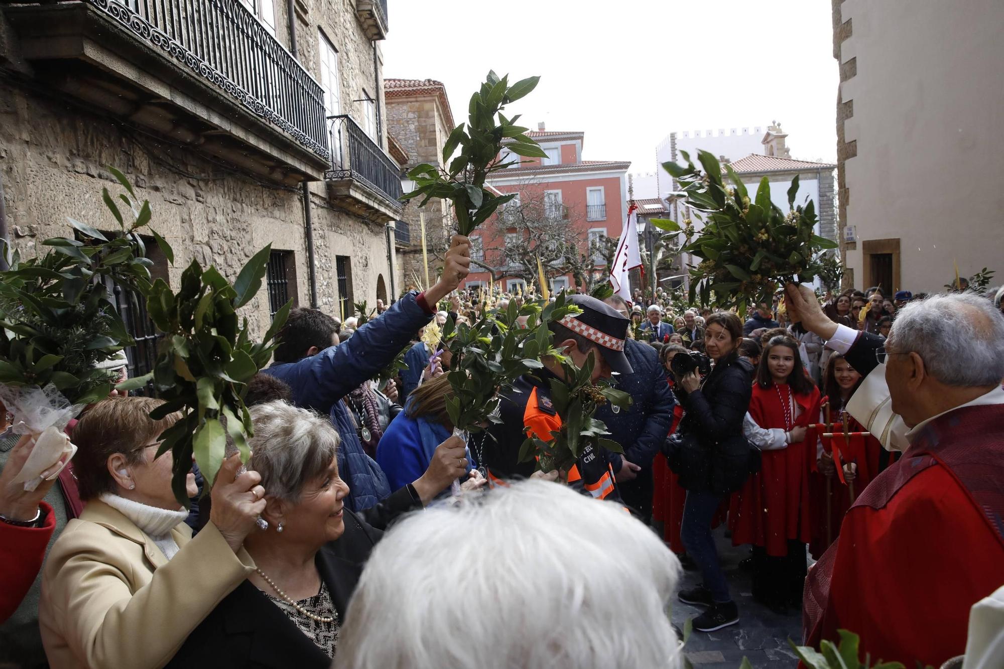 EN IMÁGENES: Gijón procesiona para celebrar el Domingo de Ramos