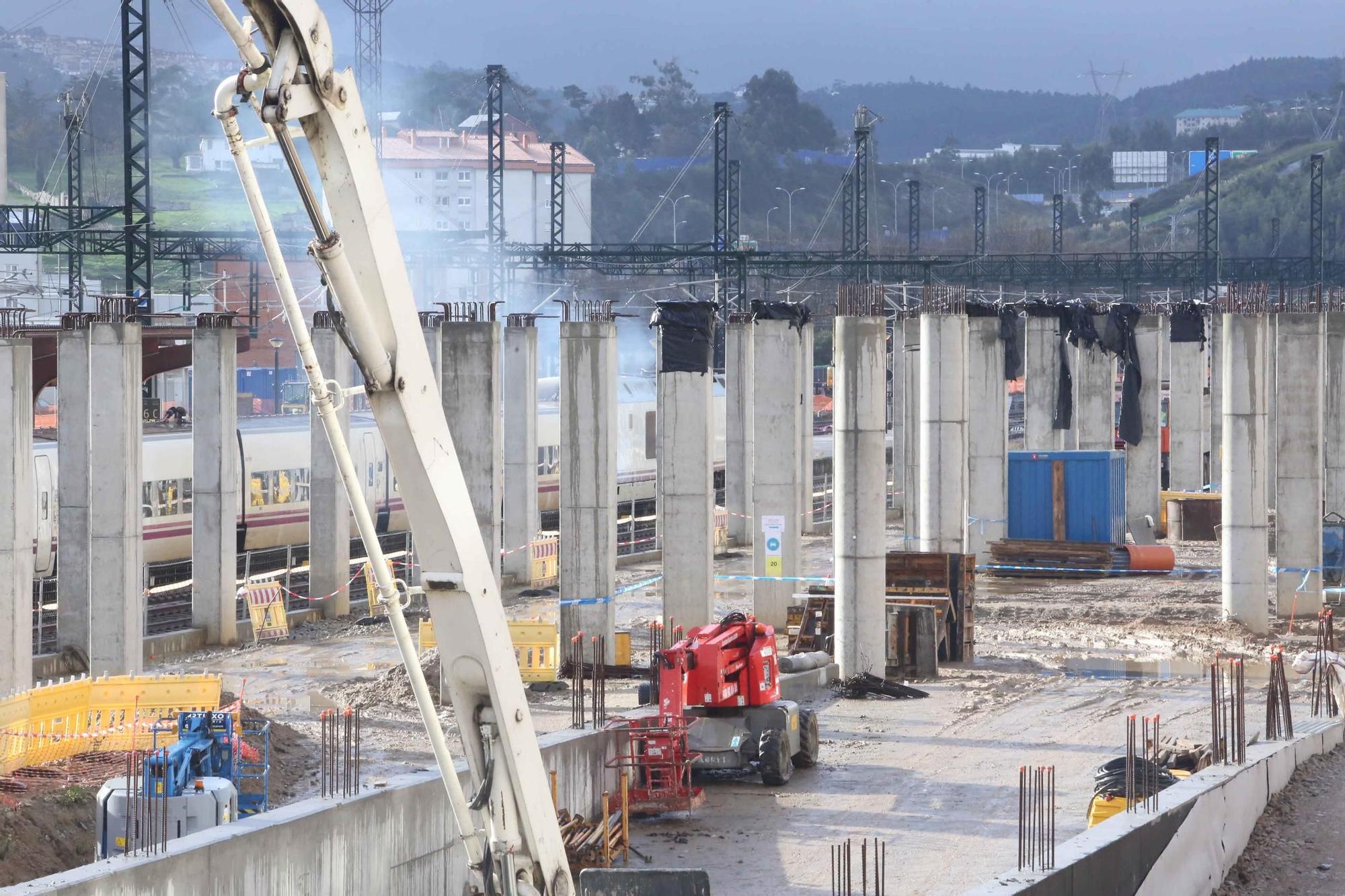 Visita a obra de la terminal de autobuses de la intermodal de A Coruña, con el 72% de las cimentaciones ya ejecutadas