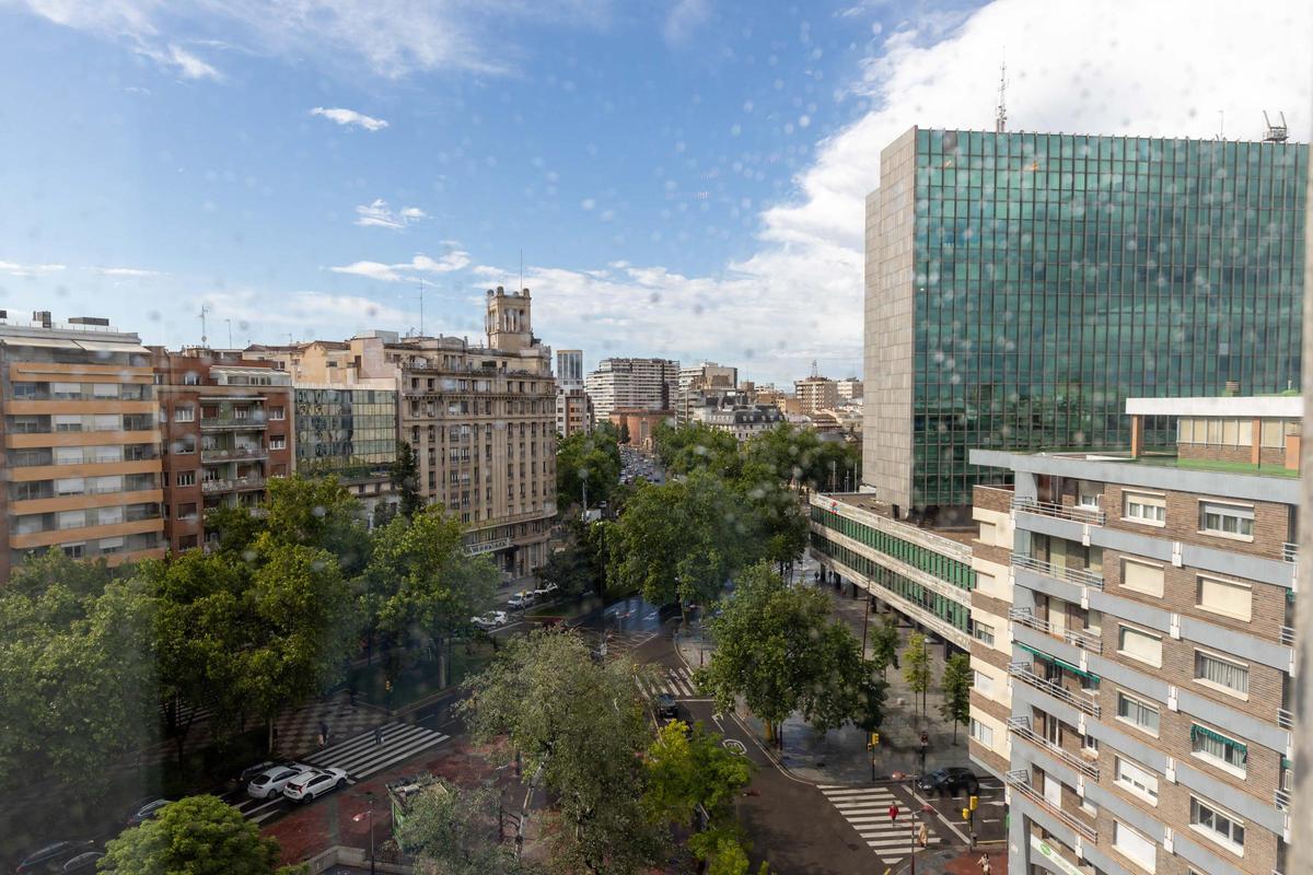 Vistas al centro de Zaragoza desde los nuevos ventanales de El Corte Inglés de Sagasta.