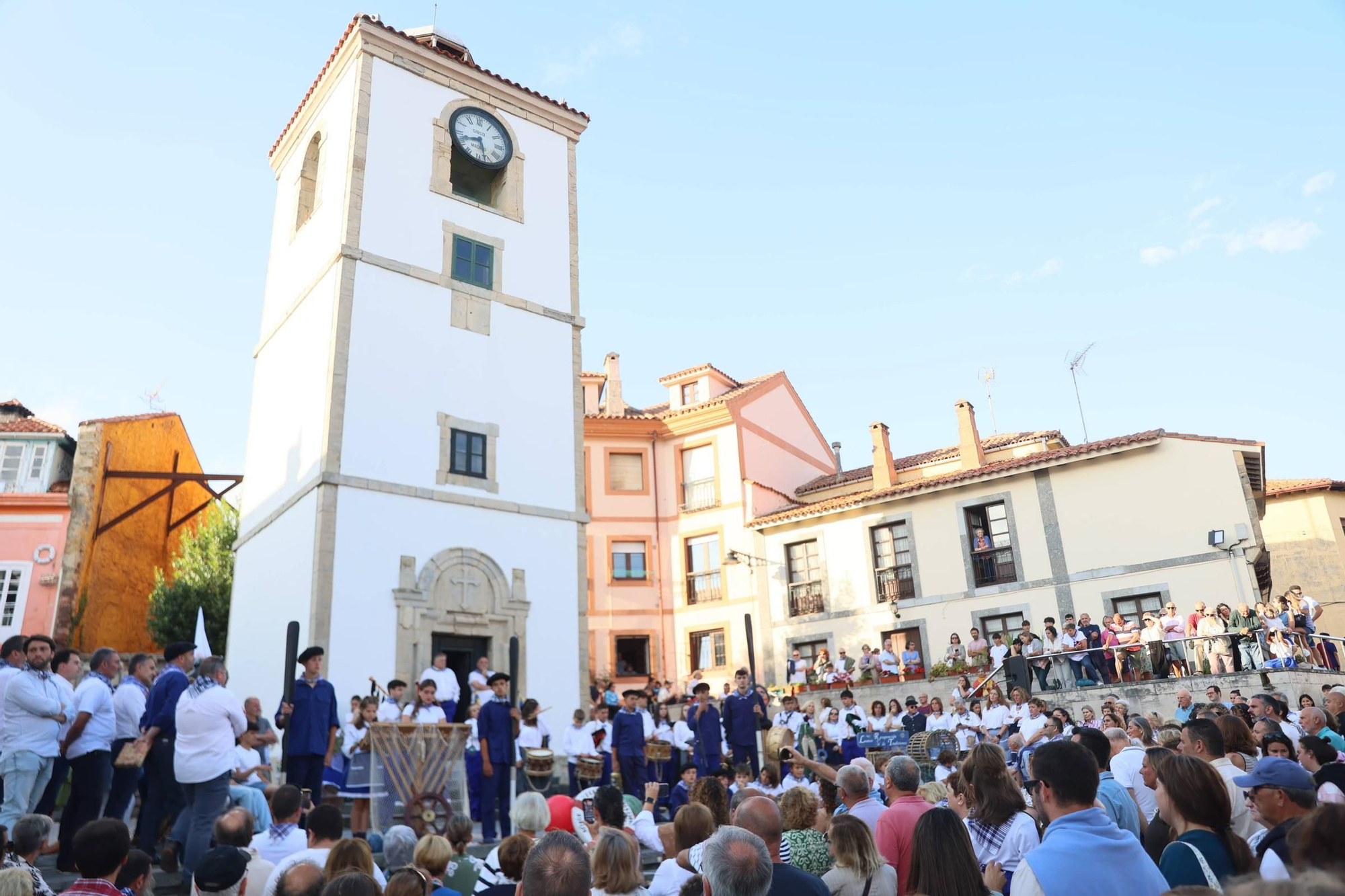 EN IMÁGENES: La procesión de "la llamada de la mar" en el Carmen de Luanco