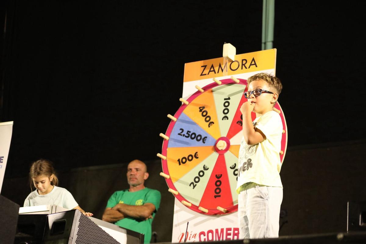 GALERÍA | Premios a tutiplén en el Día del Comercio de Zamora