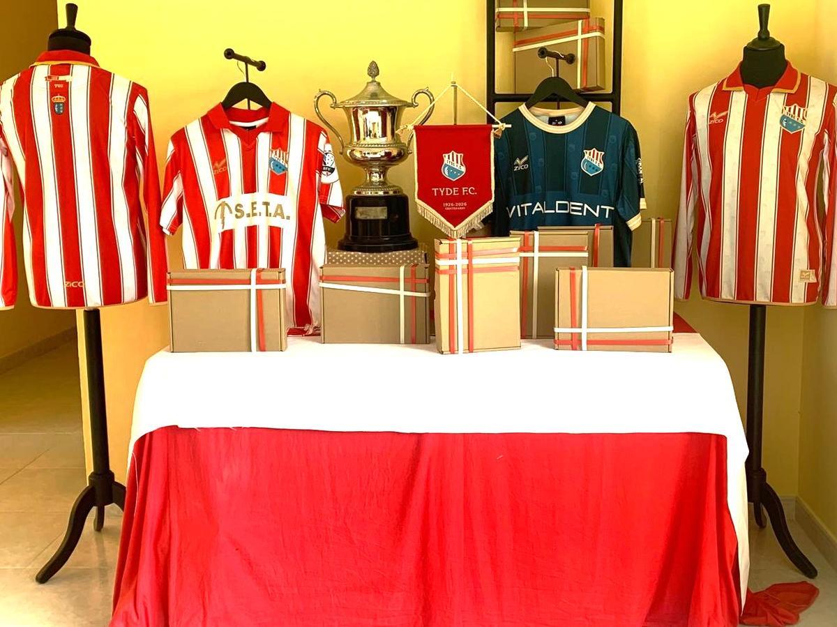 Camisetas del centenario.