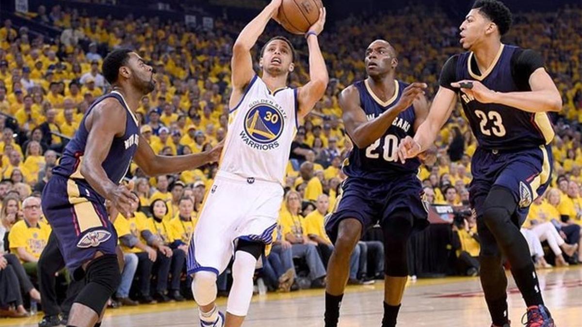 Curry volvió a ser decisivo para los Warriors