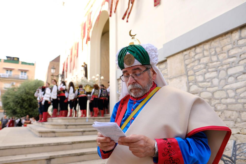 Miles de devotos festeros acompañaron al santo anacoreta en la sobria y tradicional Procesión