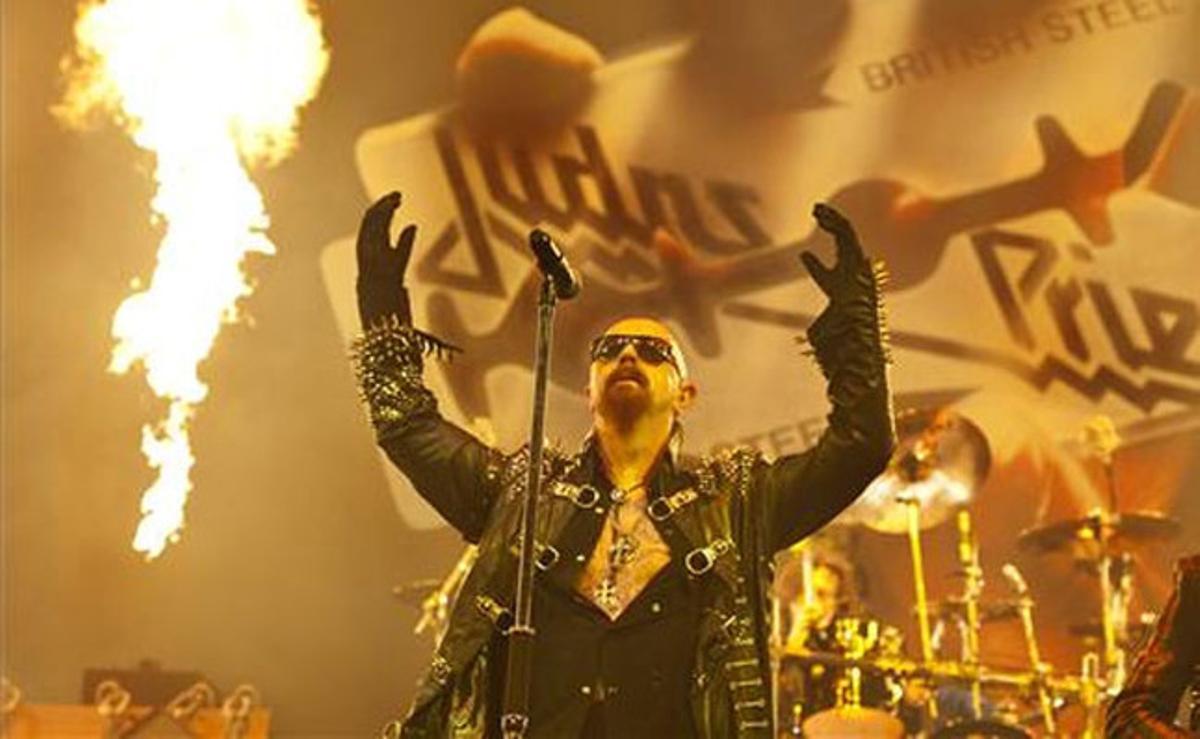 Concert de la banda britànica de heavy Judas Priest al Pavelló Olimpic de Badalona durant la gira de comiat ’Epitaph Tour’. A la imatge, Rob Halford.