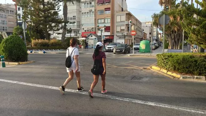 La nueva fachada marítima de Torrevieja necesita una glorieta provisional y una obra contra inundaciones
