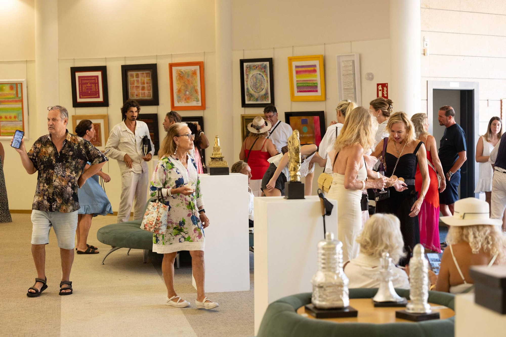 Aquí están las imágenes de la inauguración de la exposición de Georges Chabbat en el Club Diario de Ibiza