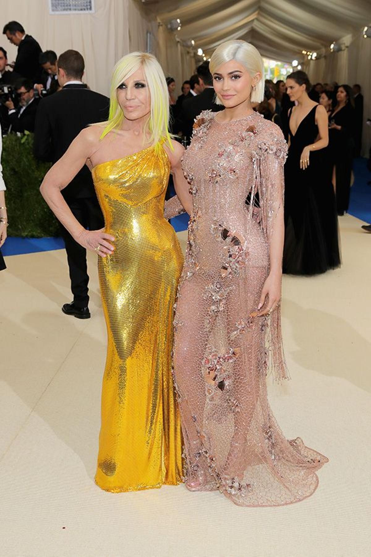 Donatella Versace y Kylie Jenner en la Gala Met