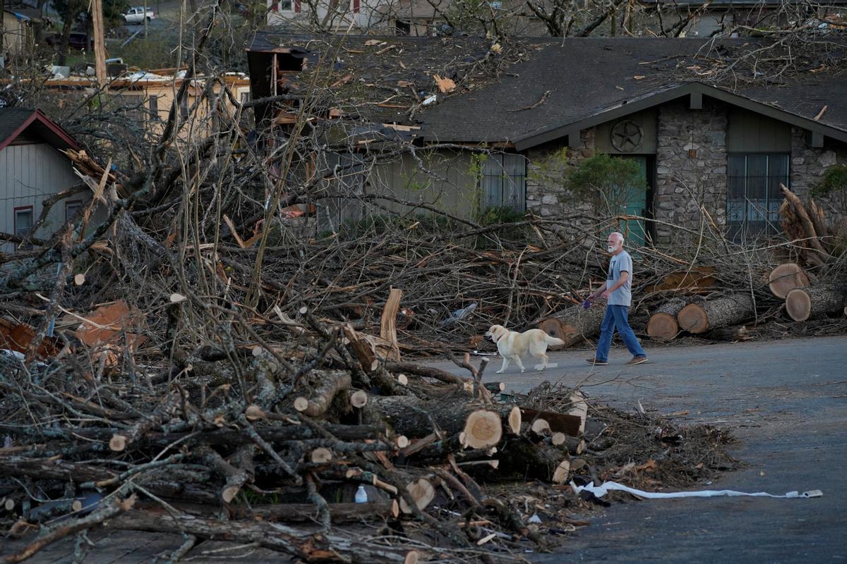 La oleada de tornados en Estados Unidos deja al menos 29 muertos