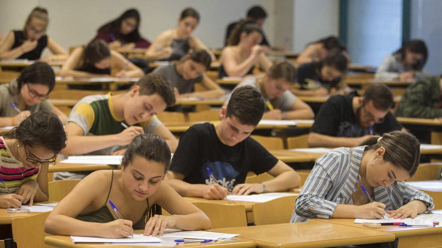 Una prueba de Selectividad en una universidad valenciana.