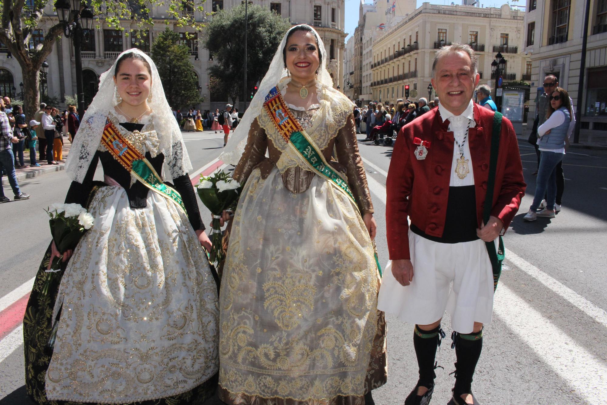 El desfile de falleras mayores en la Ofrenda a San Vicente Ferrer