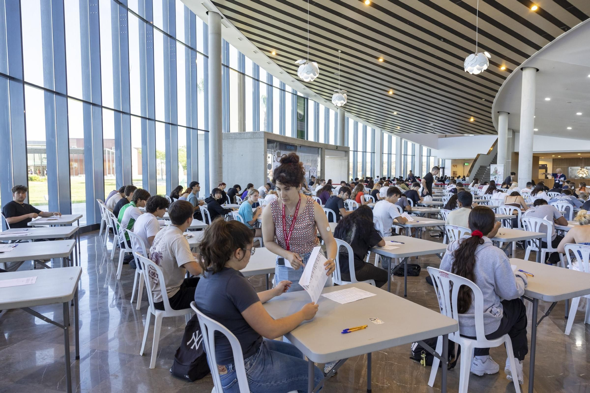 Arranca la selectividad 2024 para más de 500 estudiantes en el Auditorio Internacional de Torrevieja
