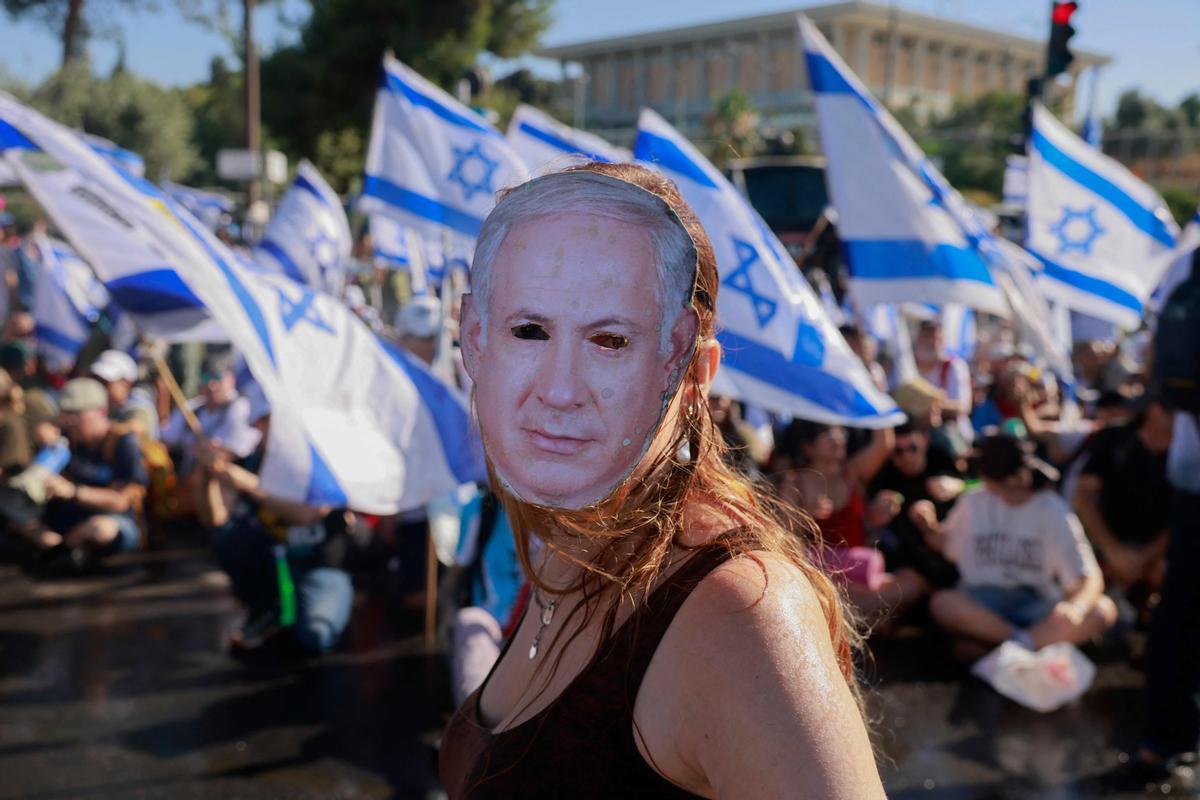 Las protestas masivas continúan en Israel por la reforma judicial