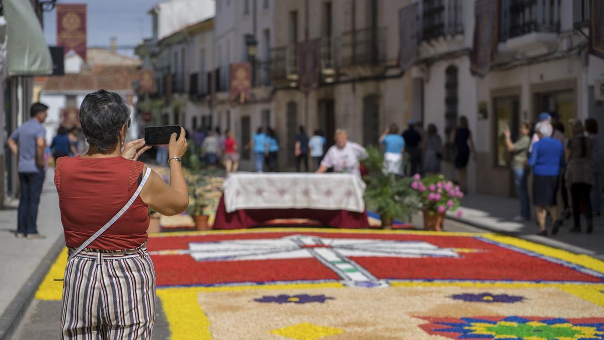 El Corpus Christi en San Vicente de Alcántara es un ejemplo de arte efímero.