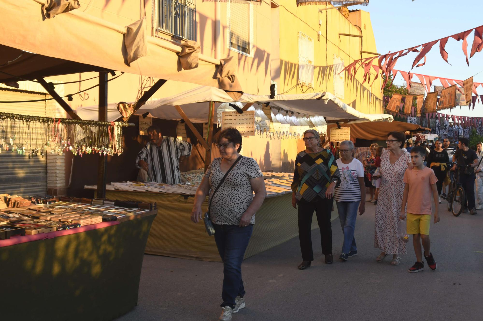 El mercadillo medieval de Guadalupe, en imágenes