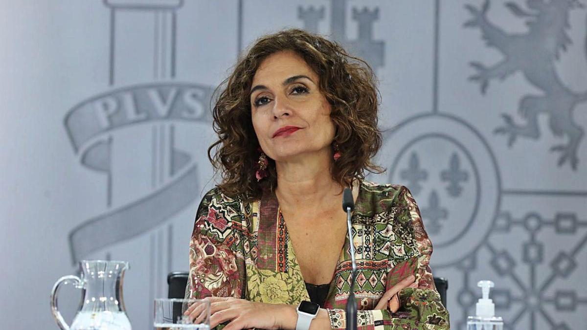 La portaveu i ministra d&#039;Hisenda, María Jesús Montero, aquesta setmana en roda de premsa.
