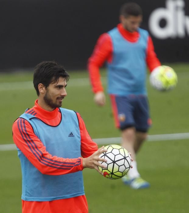 Último entrenamiento del Valencia antes del partido contra el Real Madrid