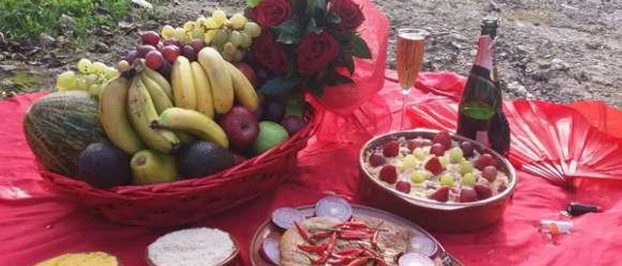 Sorpresa en Bobes: hallan ofrendas con fruta, bisutería y velas en un  camino - La Nueva España
