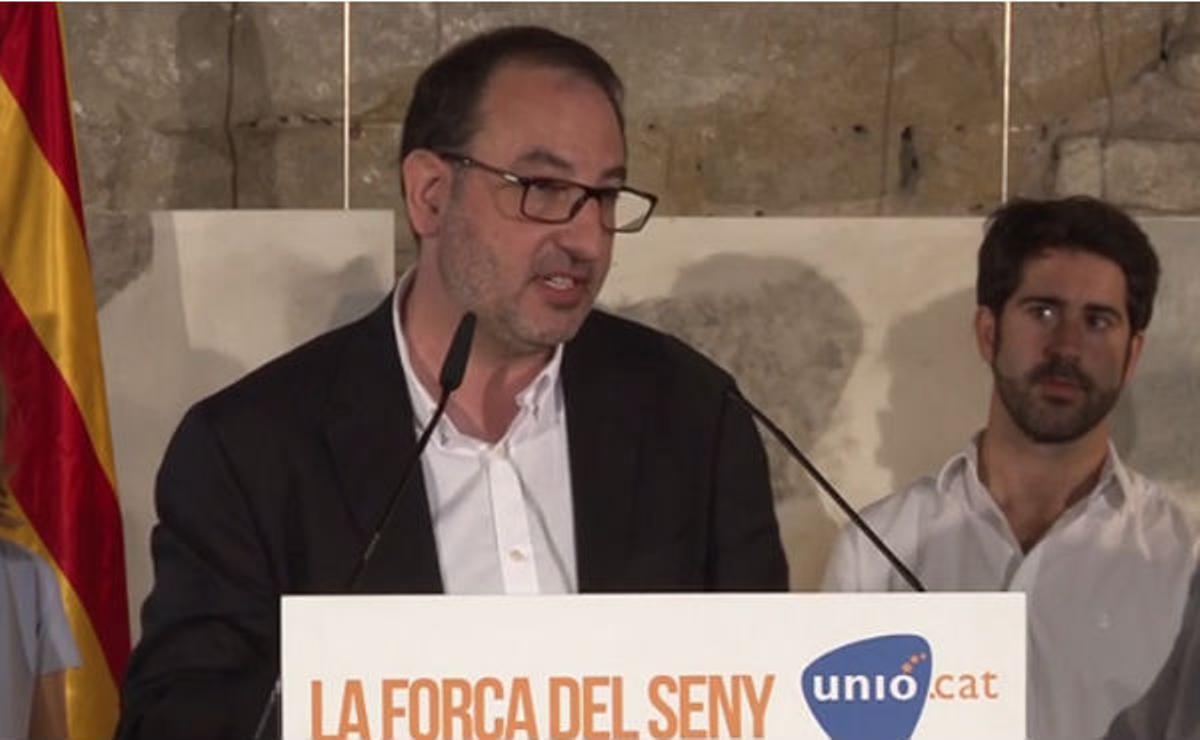 El cap de llista d’Unió, Ramon Espadaler, durant les seves declaracions a Vic.
