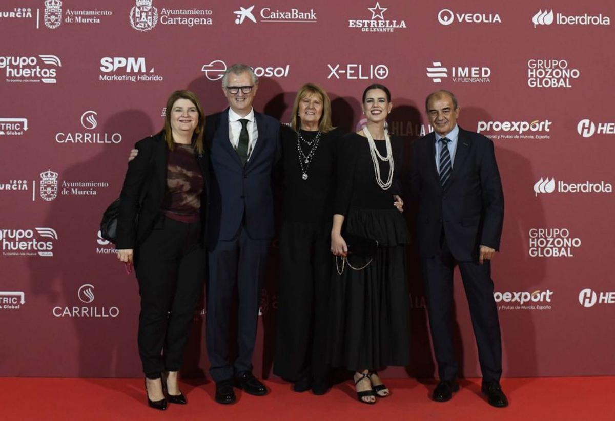 Silvia Serrano, Juan José Pedreño, Asunción Sáez, Miriam Guardiola y Juan Antonio Pedreño. | ISRAEL SÁNCHEZ