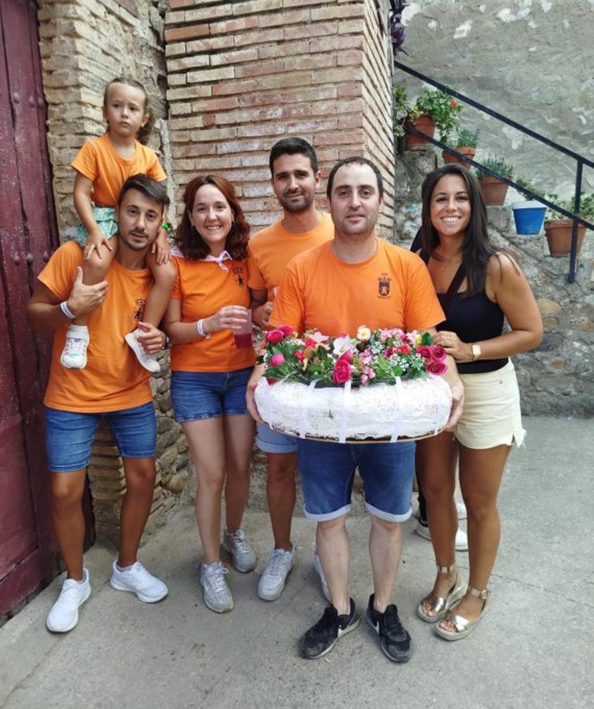 Los vecinos disfrutaron del baile del Roscón.